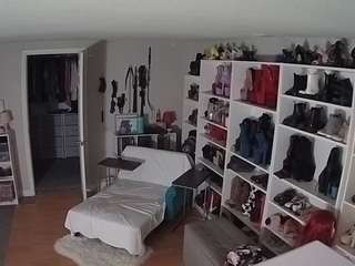 Miss Olivia Black Dressing Room